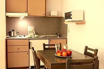 Latania מלון דירות הרסוניסוס