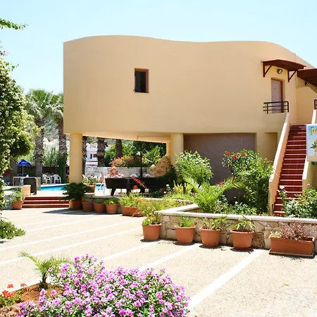 拉塔尼亚公寓酒店 赫索尼索斯